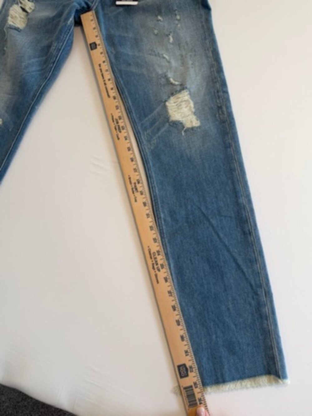 Ei8ht Dreams Slim Boyfriend Distressed Denim Blue Jeans 31 NWT - Picture 13 of 13